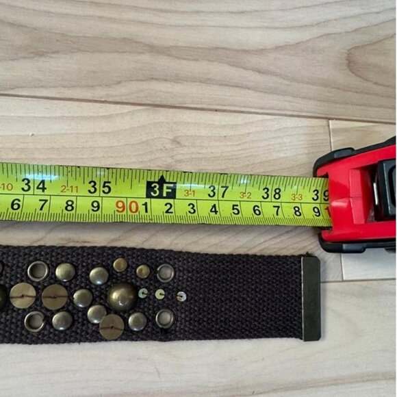 Unbranded women's belt features a dark brown woven fabric strap - Picture 6 of 6